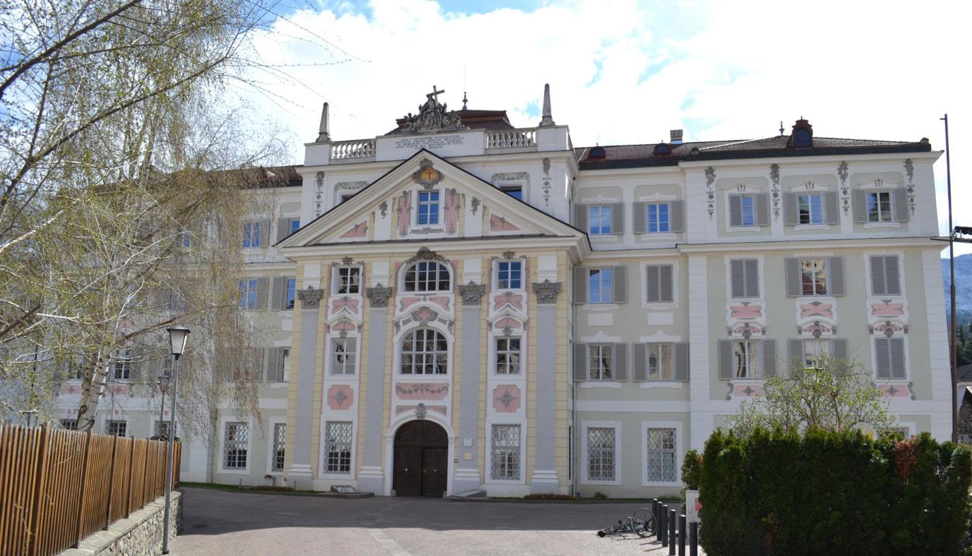 Priesterseminar Brixen Esterno foto